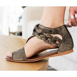 Naughty Monkey Loop D Loop Sandals Distressed Black Leather Size 7.5 NWOB Boho